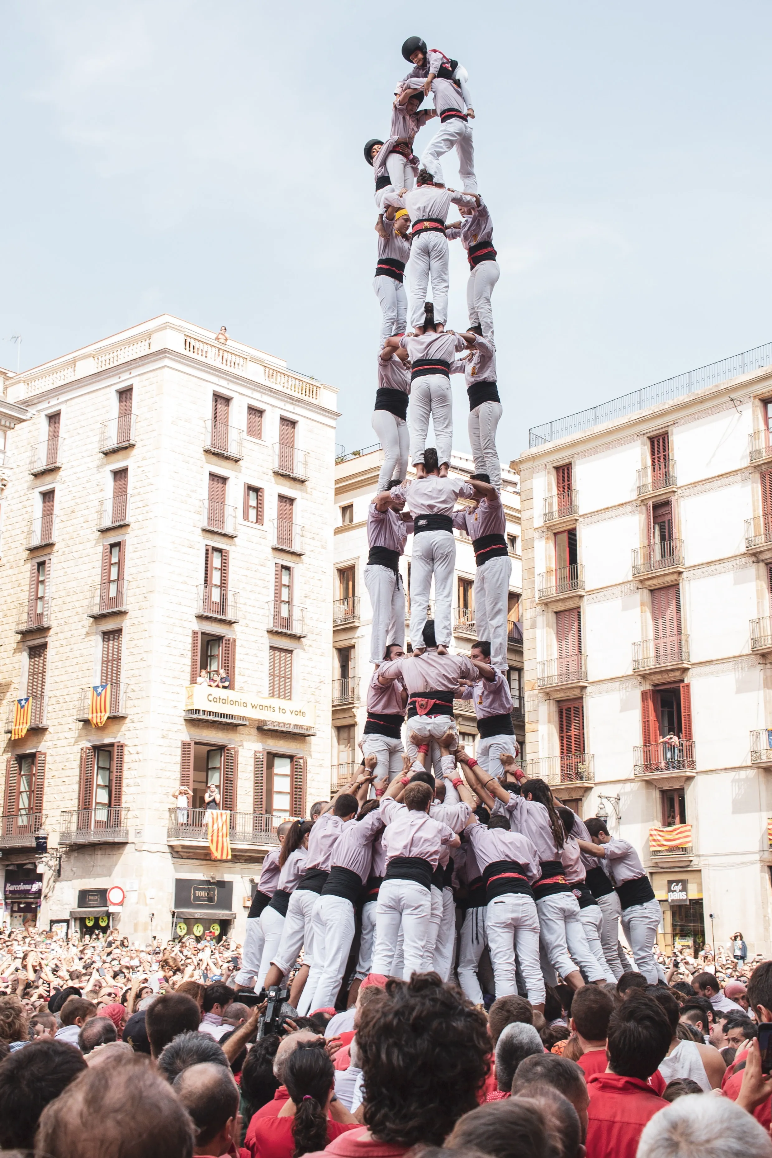 Catalan human tower competition (castellers): Get involved!