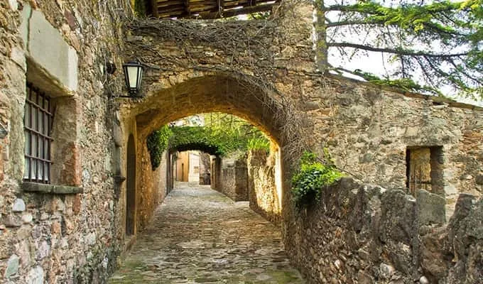 Enjoy the 5 prettiest villages near to Barcelona