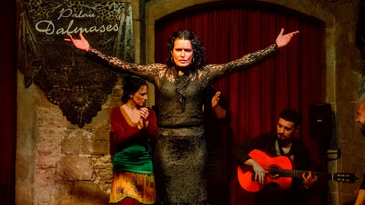 Flamenco show with tapas dinner in Barcelona