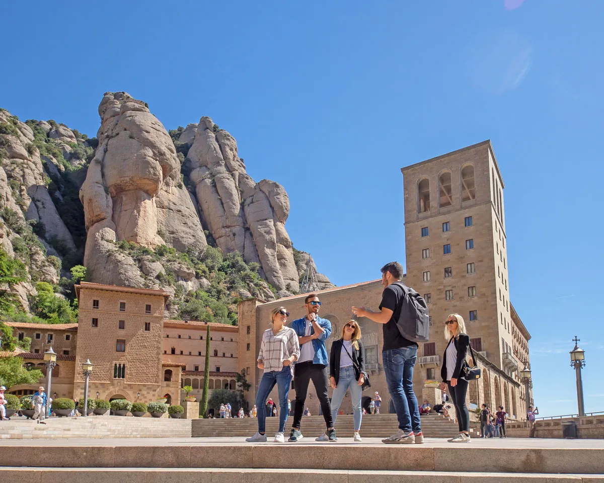 How to get to Montserrat from Barcelona by train