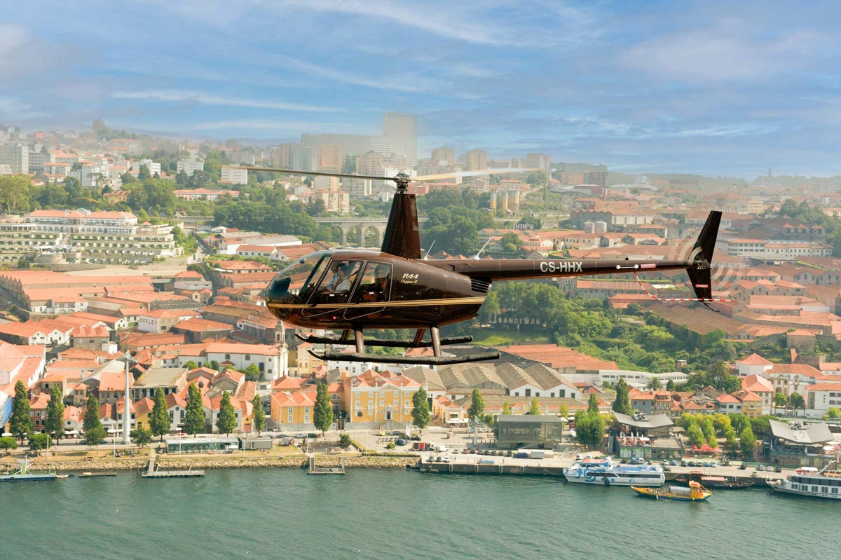 Private Tour: 360º Porto: Walking Tour, Helicopter Ride & River Cruise