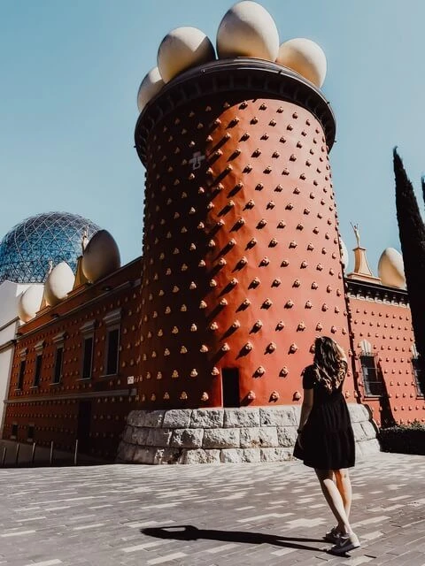 Barcelona Private Tour: Dalí Museum & Girona Guided Experience