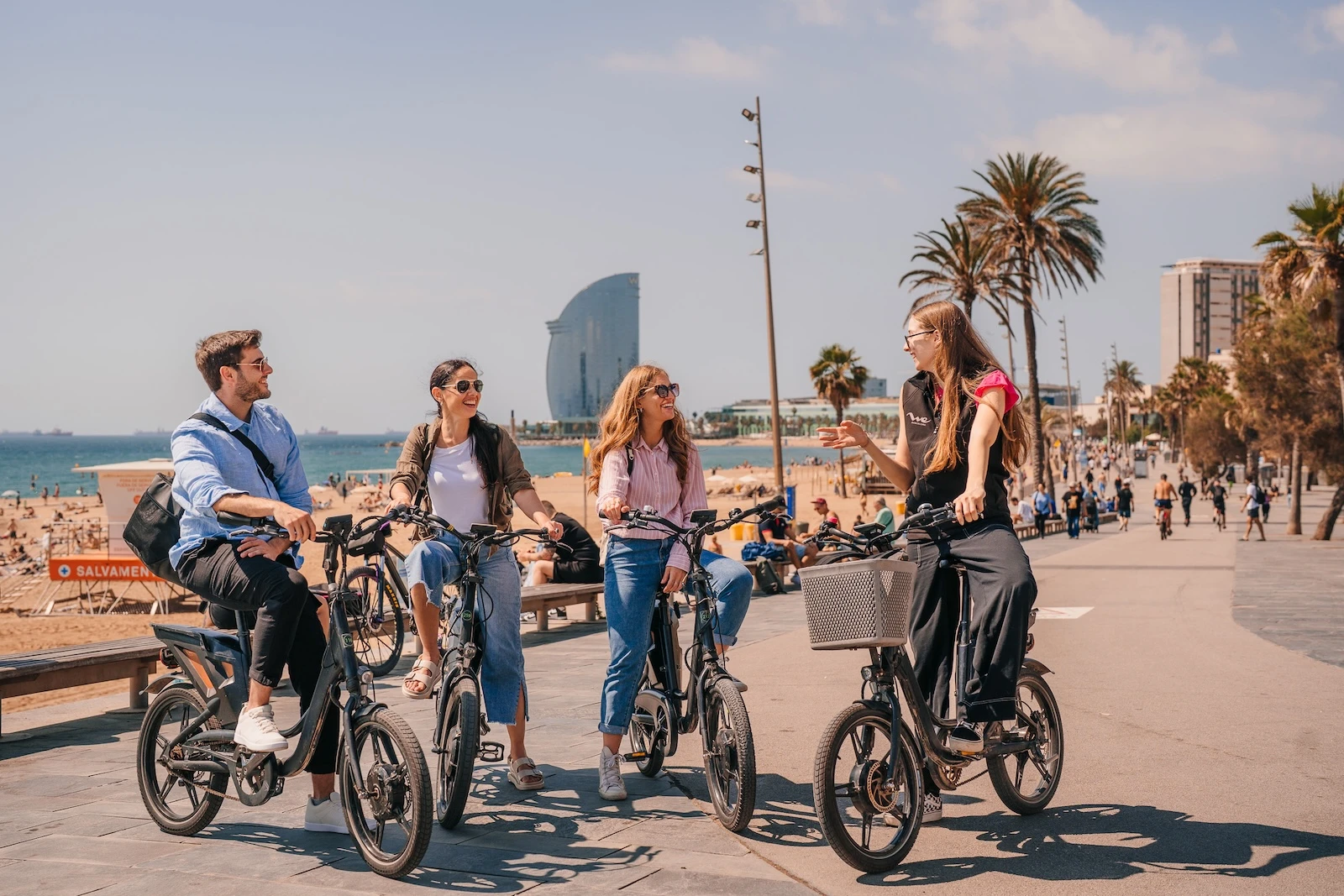 E-Bike & Walking Tour with Cable Car to Montjuïc