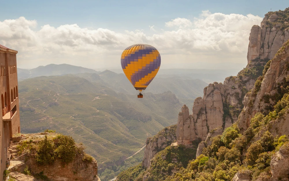 Private Tour: Montserrat Hot-Air Balloon & Monastery Visit