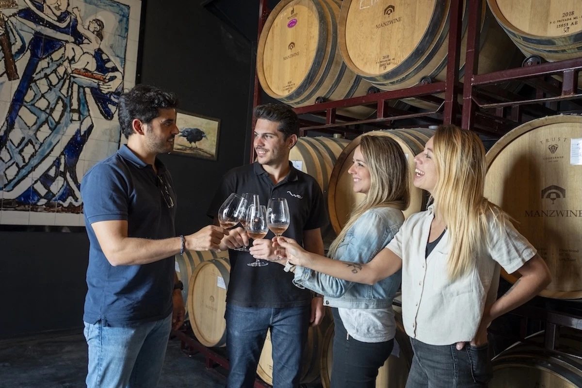 Porto: Port Wine Cellar - Self-guided Tour & Wine Tasting