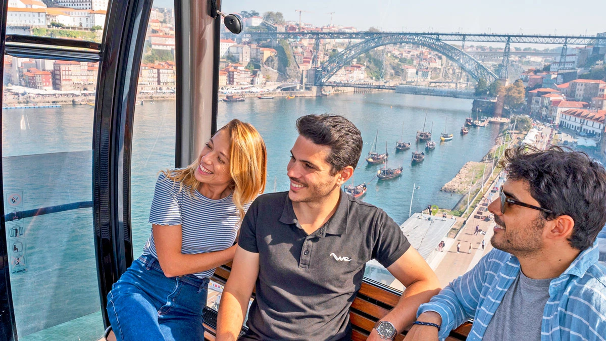 Porto Small Group Tour: River Cruise, Cable Car & Lello Bookshop Visit